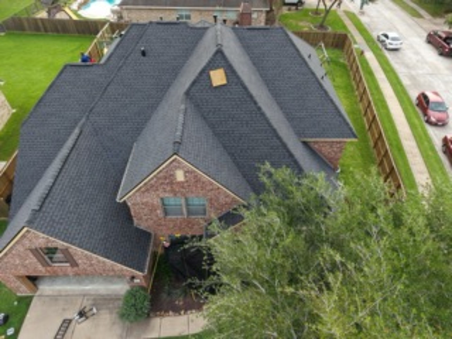 Residential shingle roof in TBAR Roofing’s project photo collection